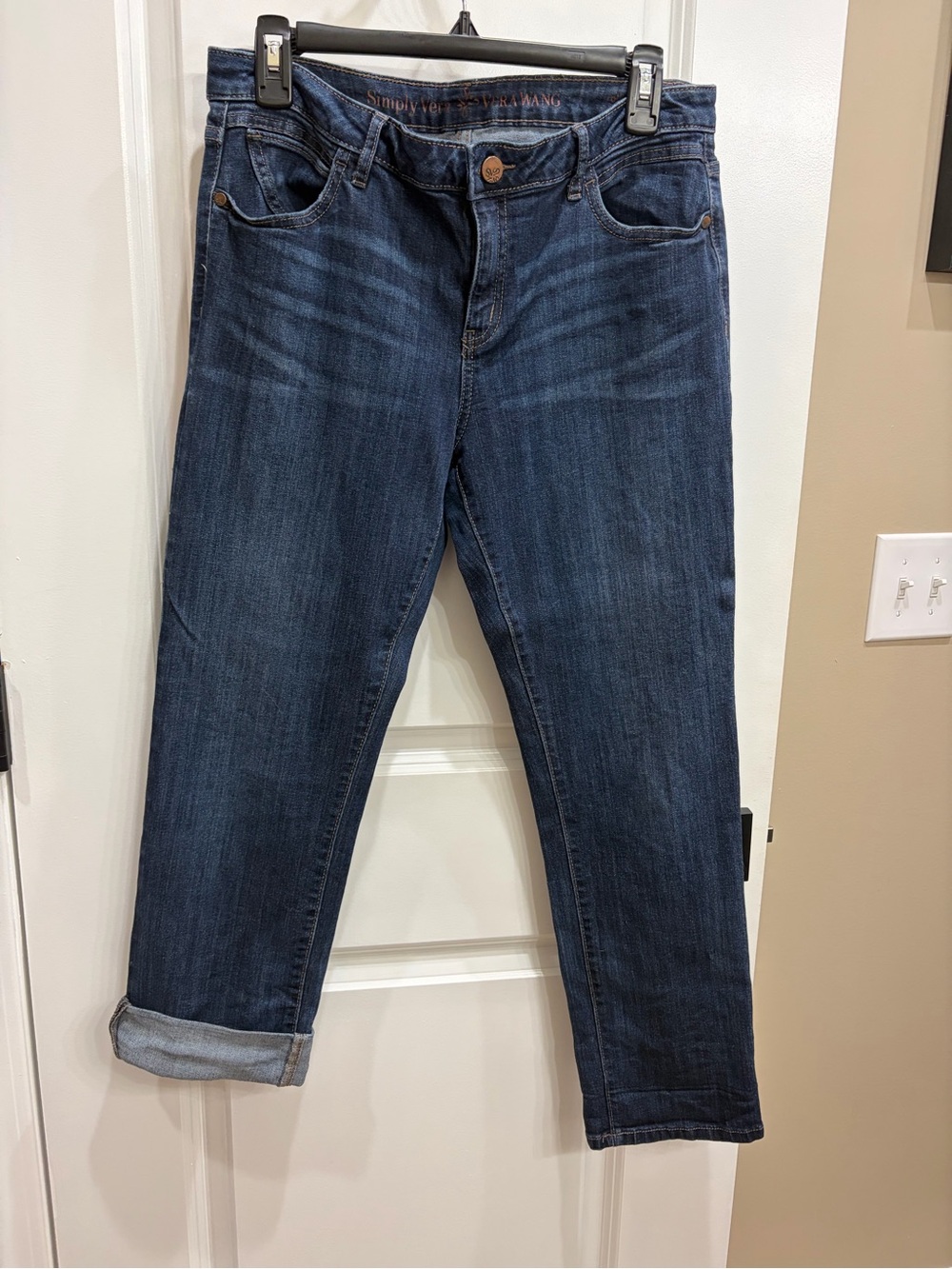 Era Wang Women’s Dark Blue Denim capris.